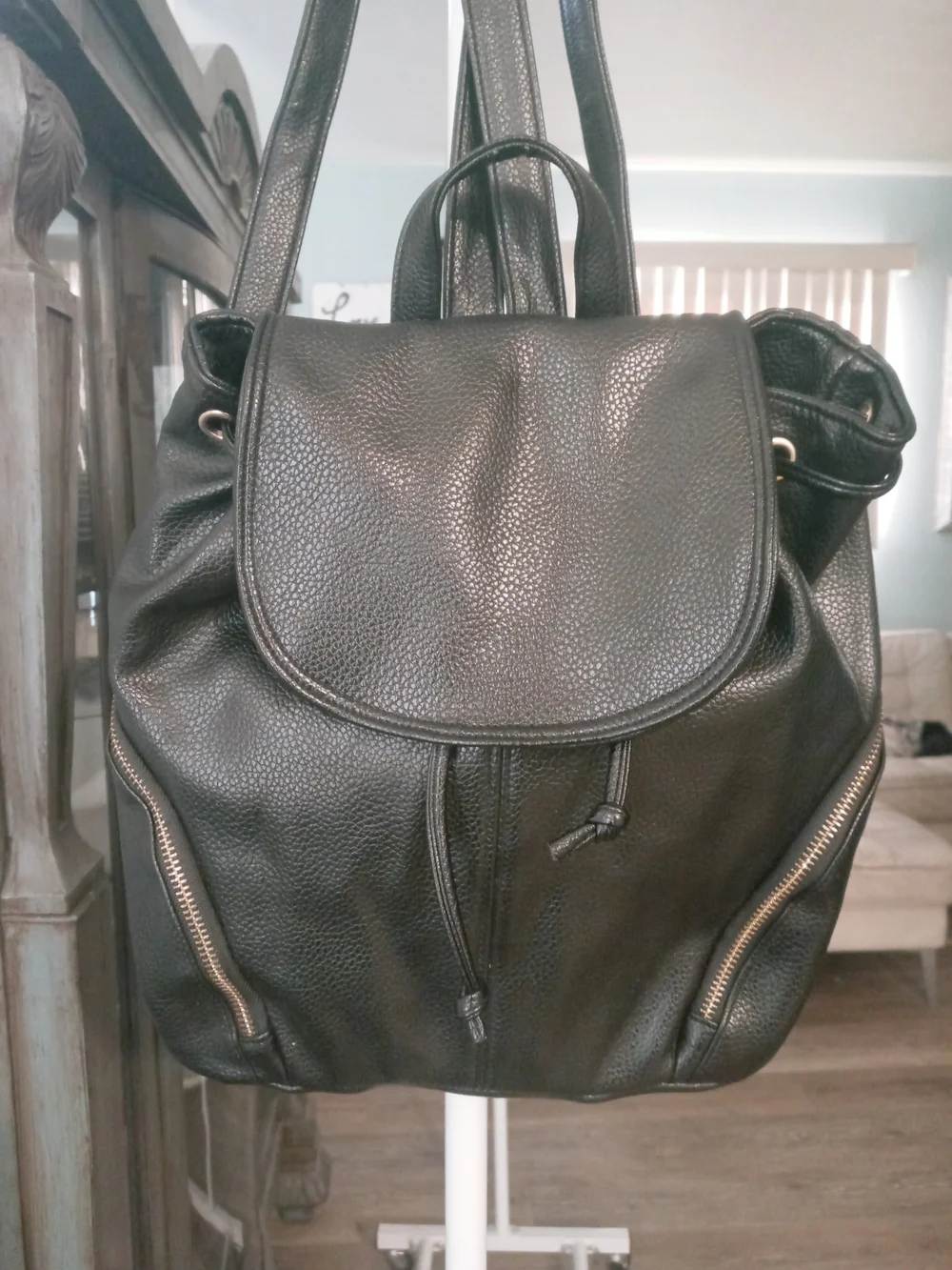 Woman Classic Black Backpack
